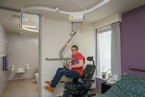 Plafondlift - motor vast aan de rail ; Plafondrails ; Handi-Move Tilbeugel®