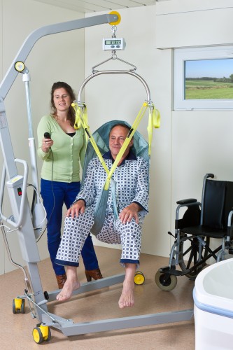 Mobiele tillift 1640 ; Standaardtildoek - versie "ultralichte verblijfstildoek" ; Tiljuk combi ; Weegschaal - Handi-Move Tilliften