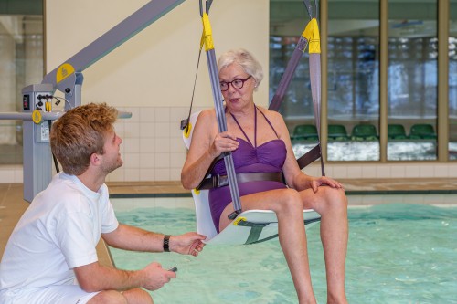 Mobiele zwembadlift ; Tilstoel voor zwembadlift - Handi-Move Tilliften