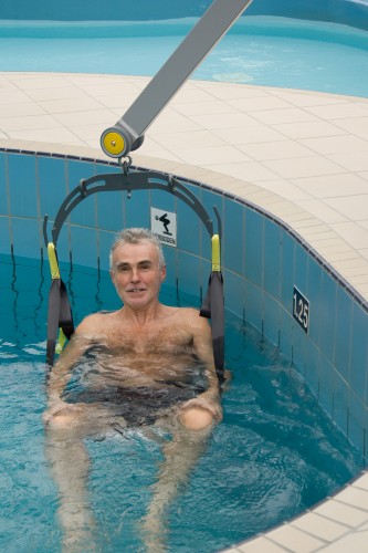 Mobiele zwembadlift ; Special : tilstoeltje voor bad en zwembad ; Tiljuk klassiek - Handi-Move Tilliften