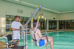 Mobiele zwembadlift ; Tilstoel voor zwembadlift - Handi-Move Tilliften