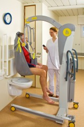 Mobiele tillift '2600' (Victor) ; Mobiele tillift met elektrisch kanteljuk 2610 (Victor) ; Elektrisch kanteljuk - Handi-Move Tilliften